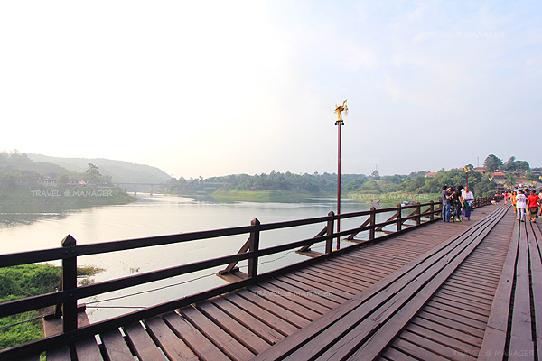 สะพานมอญ สะพานที่สวยงาม สองฝั่งแม่น้ำซองกาเรีย