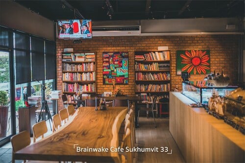คาเฟ่ย่านพร้อมพงษ์ Brainwake Cafe